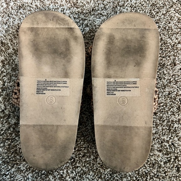 Universal Thread Sandals - Picture 2 of 2